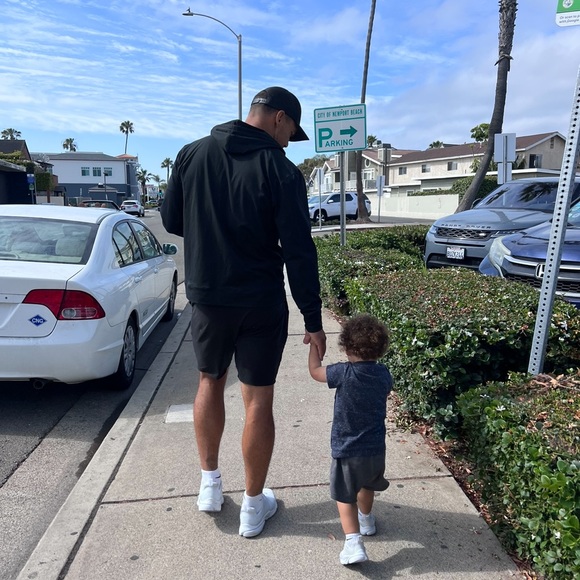 SHARING YOURS & MINE ❤️ - Picture 6 of 10